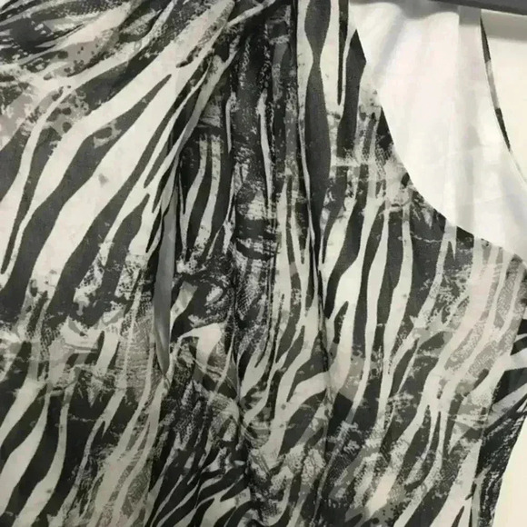 Bebe Keyhole Wrap Hem Dress Size‎ 6 - Picture 6 of 6